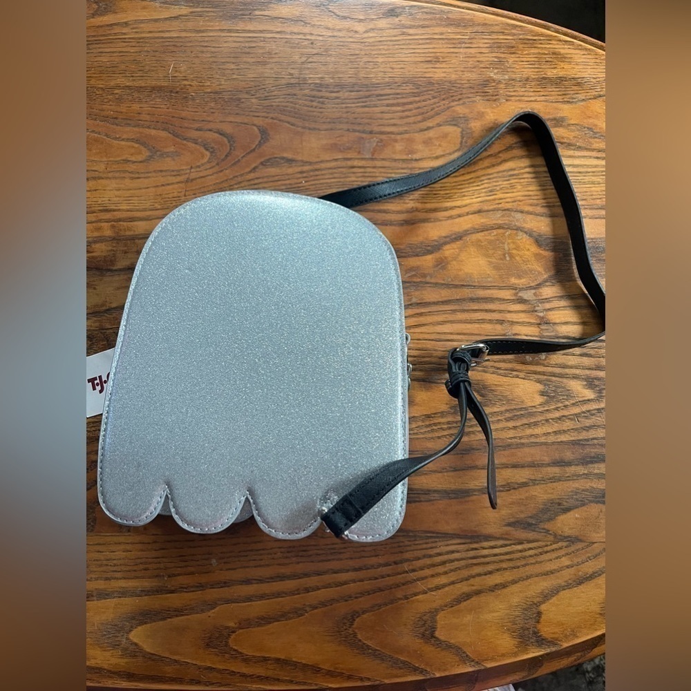 Viral TikTok silver Ghost Purse HTF new - Picture 4 of 5